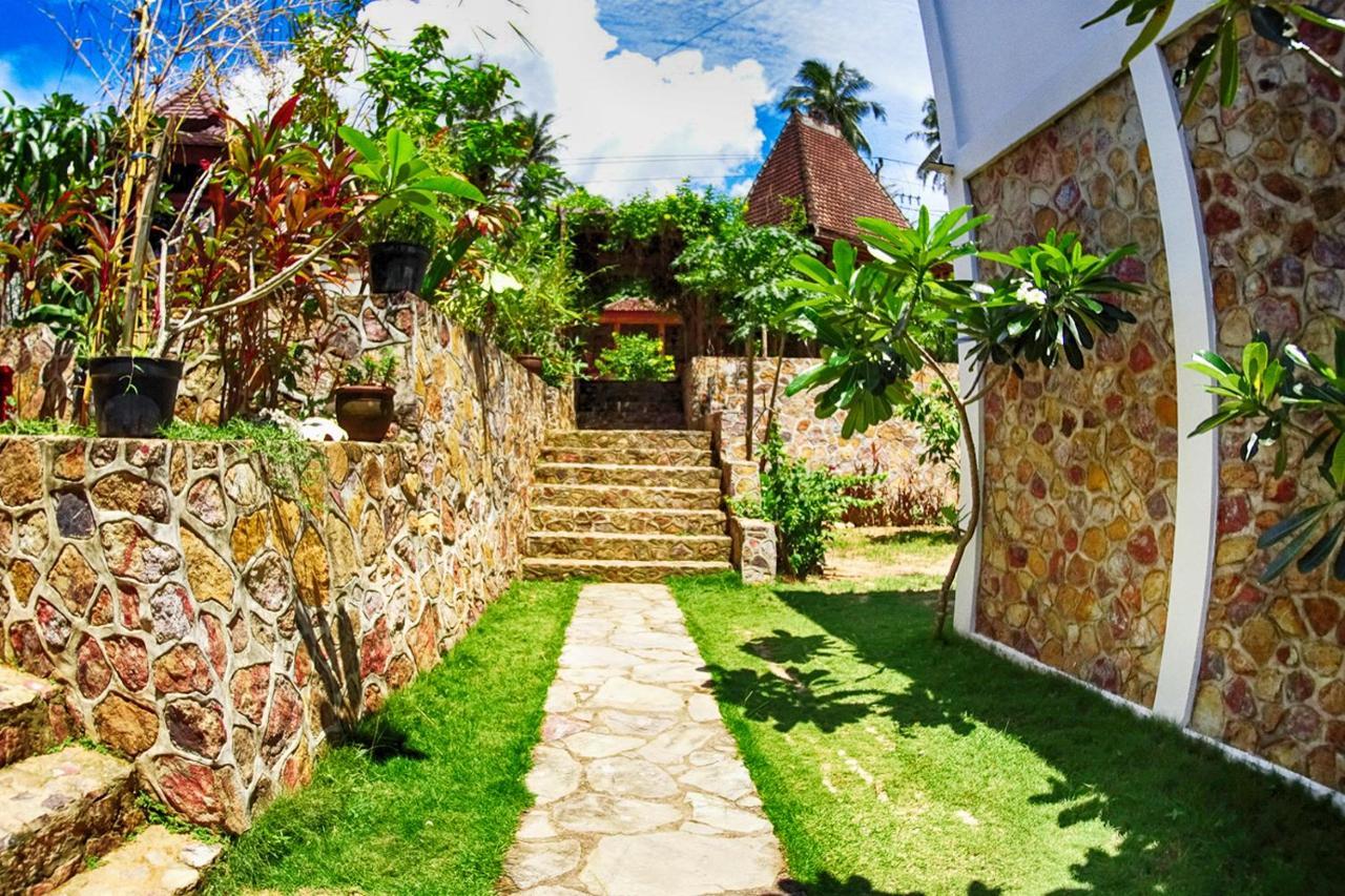 Ayu Hotel Karimunjawa Εξωτερικό φωτογραφία