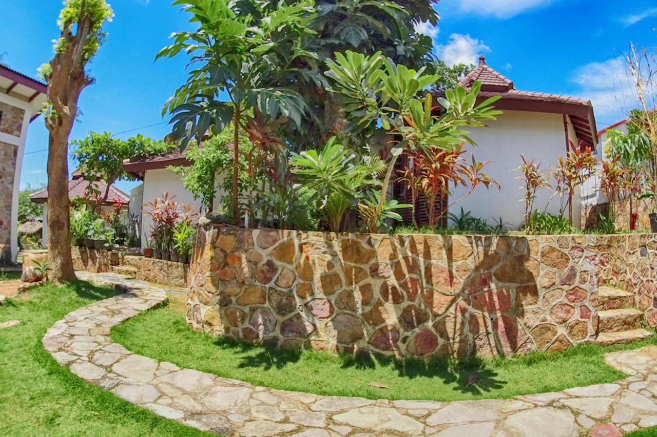 Ayu Hotel Karimunjawa Εξωτερικό φωτογραφία