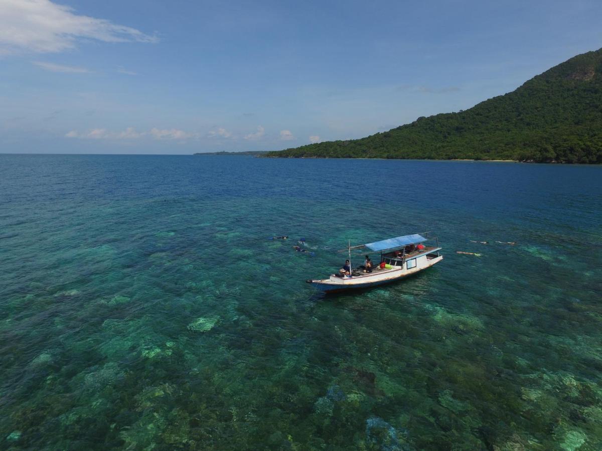Ayu Hotel Karimunjawa Εξωτερικό φωτογραφία