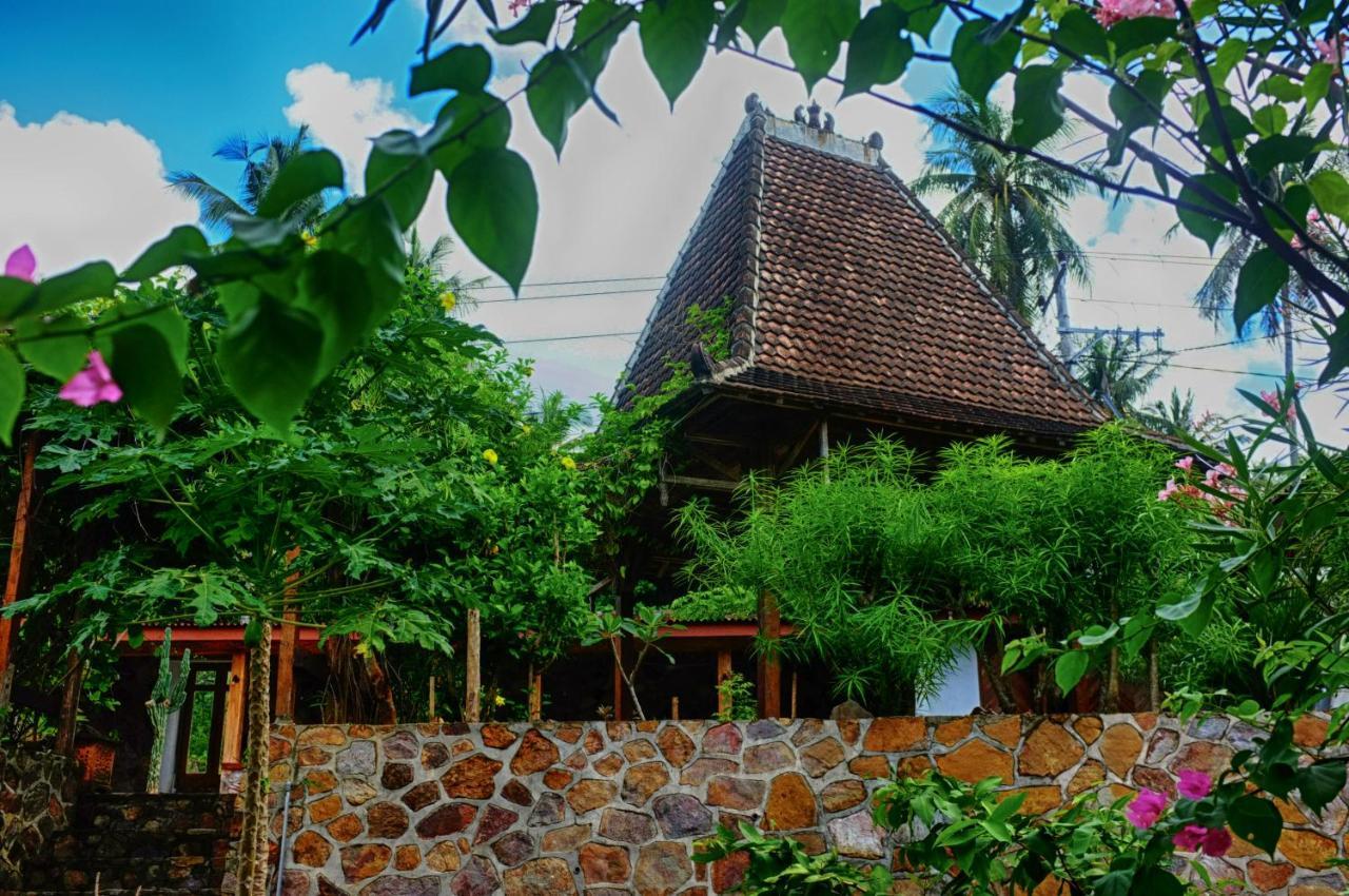 Ayu Hotel Karimunjawa Εξωτερικό φωτογραφία
