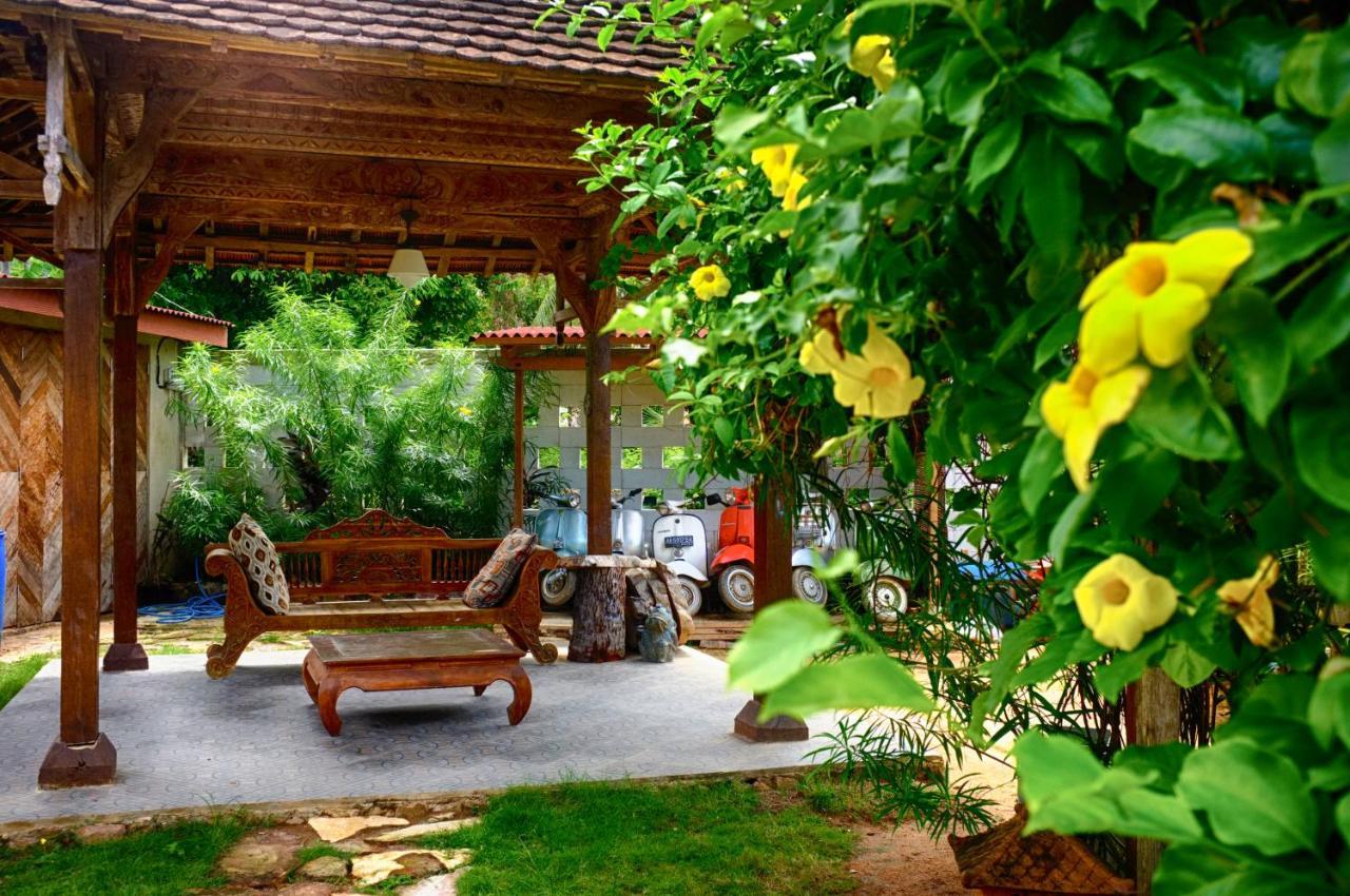 Ayu Hotel Karimunjawa Εξωτερικό φωτογραφία