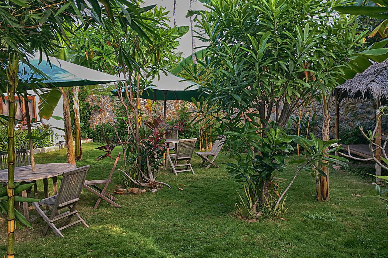 Ayu Hotel Karimunjawa Εξωτερικό φωτογραφία